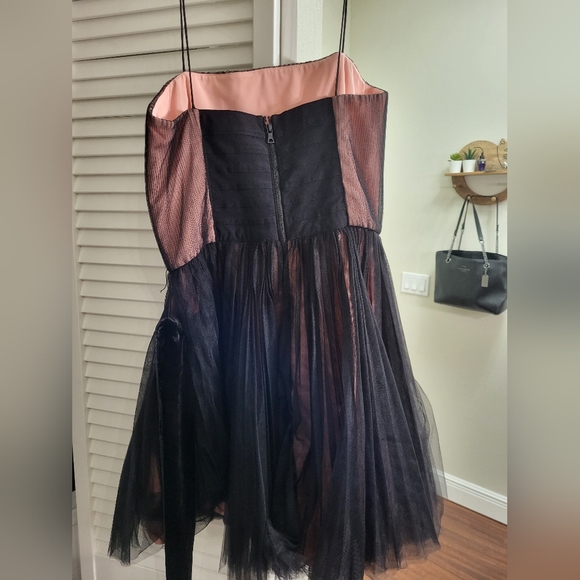 Alice & Olivia Mabel Cocktail Dress - Picture 3 of 4